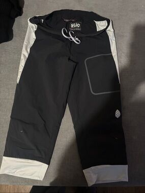 Stio Black down insulated 3/4 Pants for ski/snowboarding